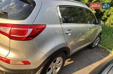 Внедорожник / Кроссовер Kia Sportage 2013 в 