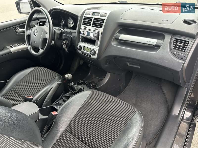 Позашляховик / Кросовер Kia Sportage 2006 в Броварах