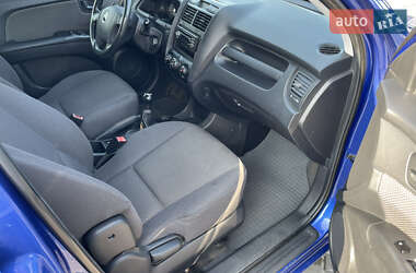 Внедорожник / Кроссовер Kia Sportage 2006 в 