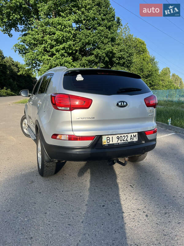 Внедорожник / Кроссовер Kia Sportage 2015 в Полтаве