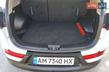 Внедорожник / Кроссовер Kia Sportage 2011 в 
