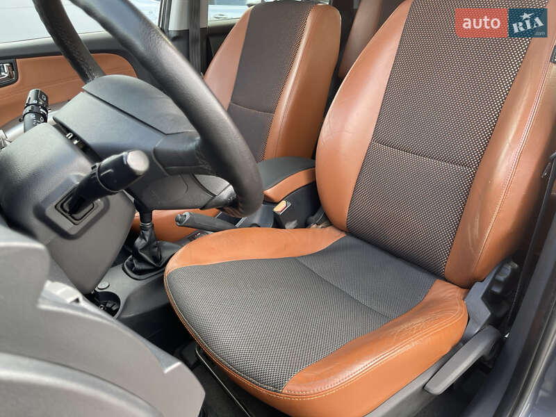 Позашляховик / Кросовер Kia Sportage 2009 в Полтаві