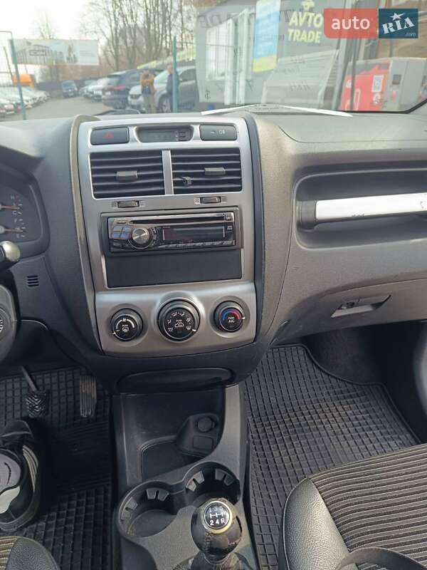 Позашляховик / Кросовер Kia Sportage 2006 в Хмельницькому