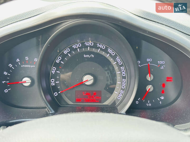 Позашляховик / Кросовер Kia Sportage 2013 в Харкові