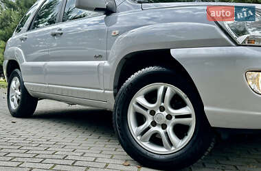 Позашляховик / Кросовер Kia Sportage 2007 в 