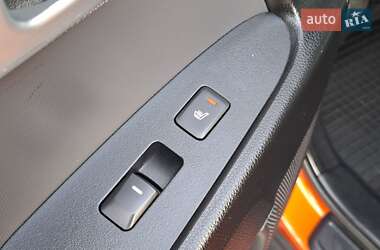 Внедорожник / Кроссовер Kia Sportage 2013 в 