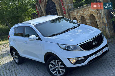 Позашляховик / Кросовер Kia Sportage 2015 в Трускавці