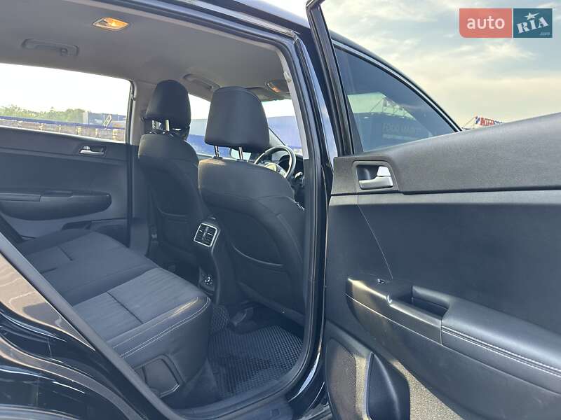 Внедорожник / Кроссовер Kia Sportage 2017 в Кропивницком