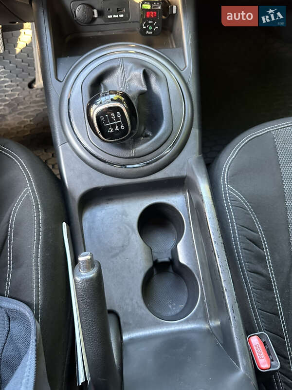 Внедорожник / Кроссовер Kia Sportage 2013 в Житомире