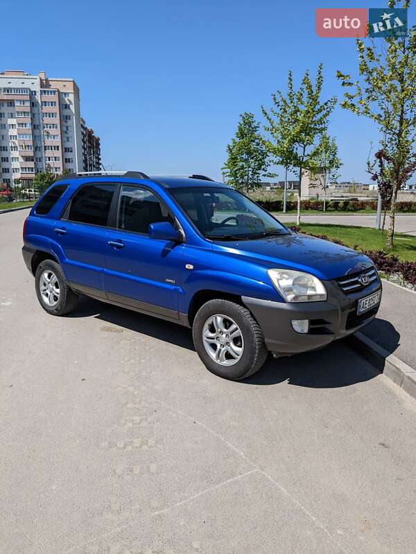 Внедорожник / Кроссовер Kia Sportage 2005 в Днепре