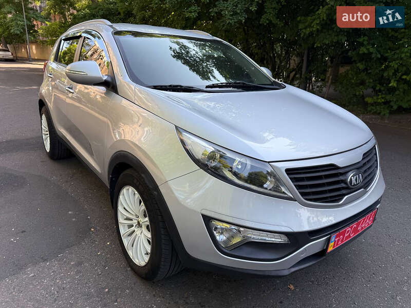 Внедорожник / Кроссовер Kia Sportage 2013 в 