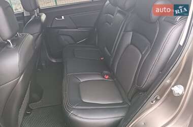 Внедорожник / Кроссовер Kia Sportage 2011 в 