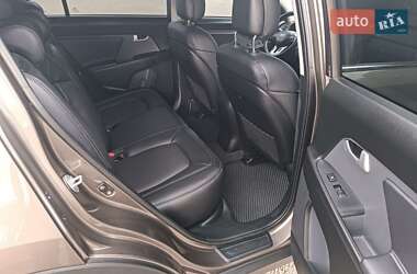 Внедорожник / Кроссовер Kia Sportage 2011 в 