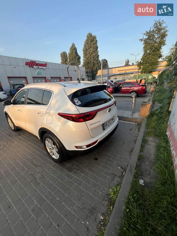 Внедорожник / Кроссовер Kia Sportage 2017 в Киеве