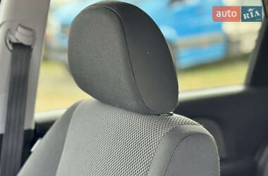 Позашляховик / Кросовер Kia Sportage 2010 в 