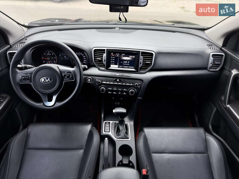 Внедорожник / Кроссовер Kia Sportage 2016 в Днепре