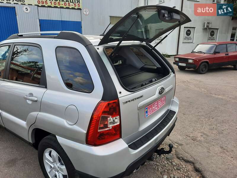 Внедорожник / Кроссовер Kia Sportage 2009 в Полтаве