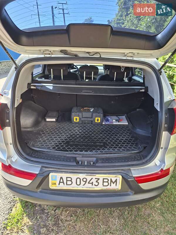 Внедорожник / Кроссовер Kia Sportage 2011 в Ладыжине