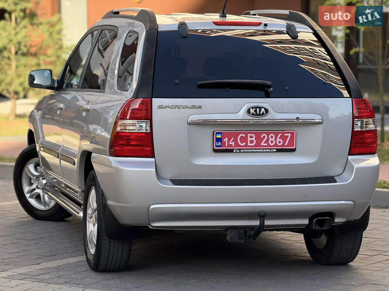Позашляховик / Кросовер Kia Sportage 2008 в Івано-Франківську