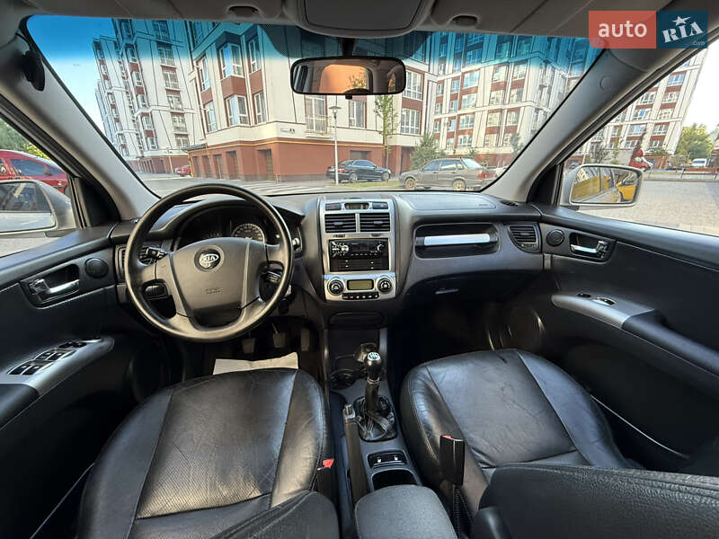 Позашляховик / Кросовер Kia Sportage 2008 в Івано-Франківську