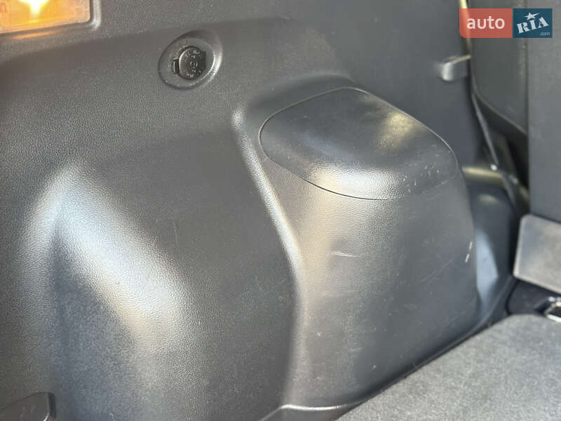 Позашляховик / Кросовер Kia Sportage 2008 в Івано-Франківську