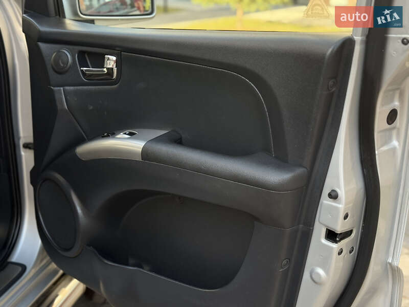 Позашляховик / Кросовер Kia Sportage 2008 в Івано-Франківську