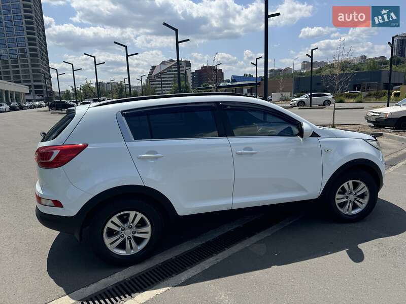 Позашляховик / Кросовер Kia Sportage 2012 в Дніпрі