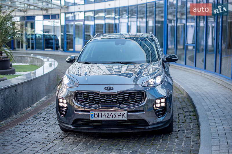 Позашляховик / Кросовер Kia Sportage 2016 в Одесі