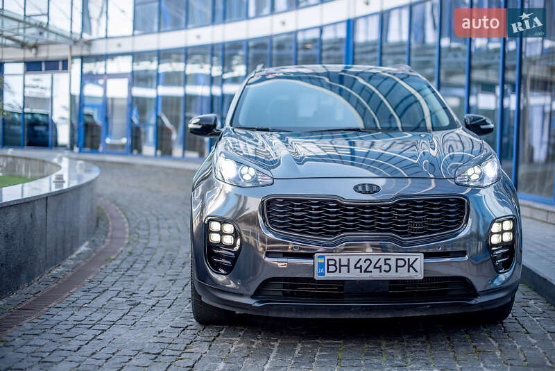 Позашляховик / Кросовер Kia Sportage 2016 в Одесі