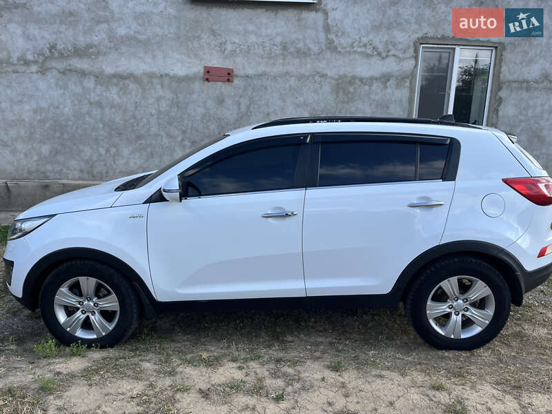 Позашляховик / Кросовер Kia Sportage 2012 в Єланці