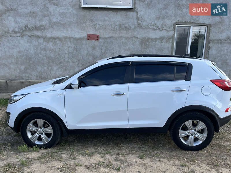 Позашляховик / Кросовер Kia Sportage 2012 в Єланці