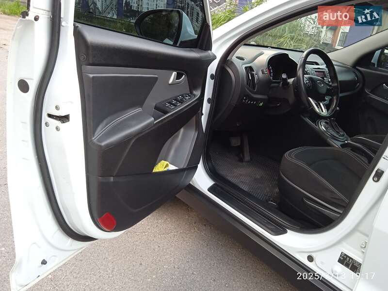 Позашляховик / Кросовер Kia Sportage 2011 в Запоріжжі