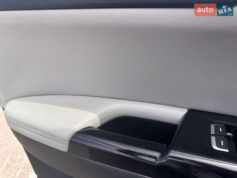 Позашляховик / Кросовер Kia Sportage 2016 в Києві