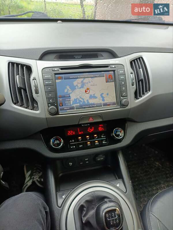 Внедорожник / Кроссовер Kia Sportage 2015 в Здолбунове