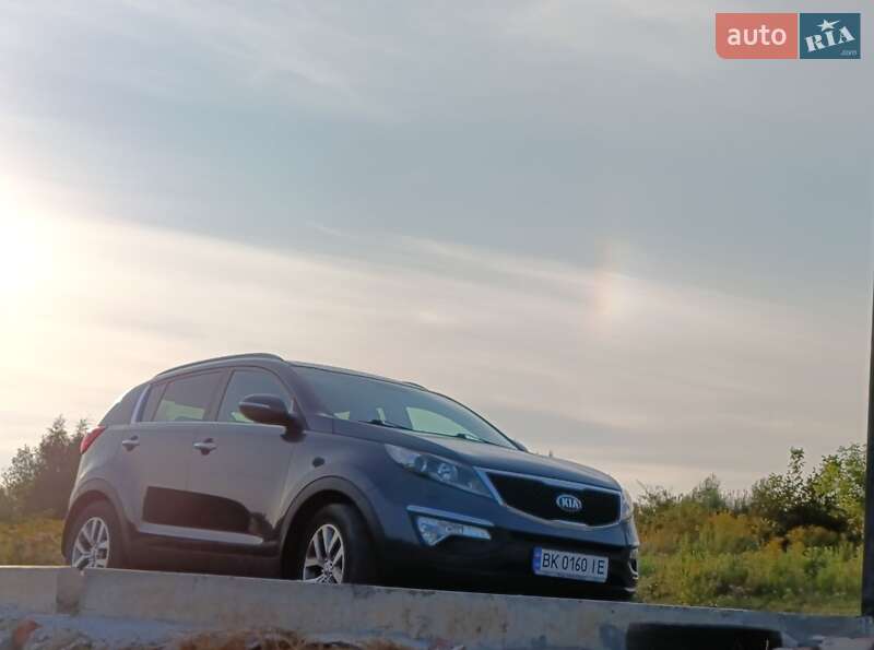 Внедорожник / Кроссовер Kia Sportage 2015 в Здолбунове