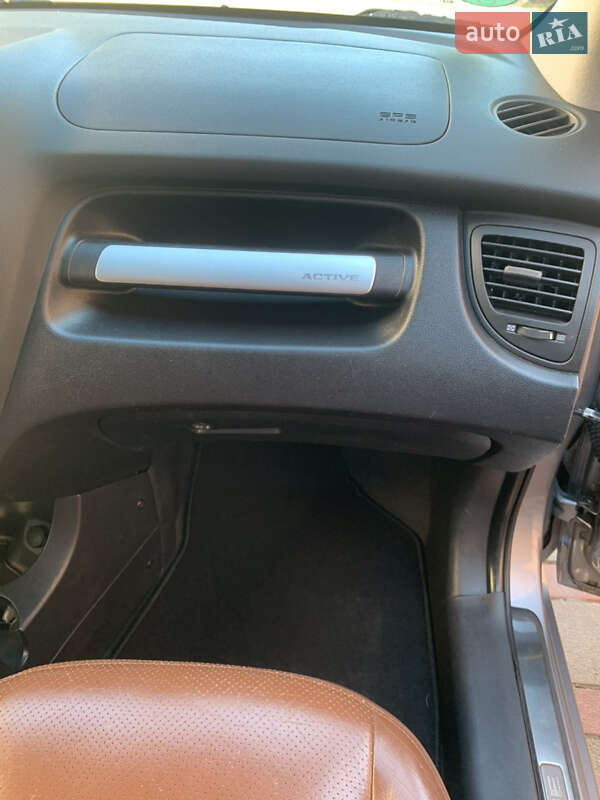 Позашляховик / Кросовер Kia Sportage 2007 в Івано-Франківську