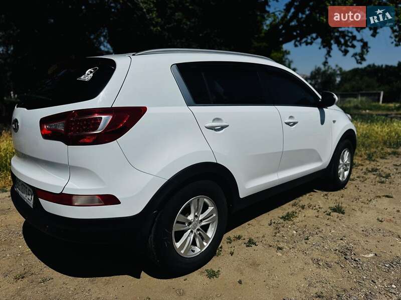 Позашляховик / Кросовер Kia Sportage 2012 в Миколаєві