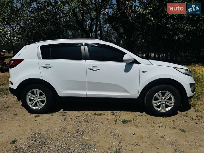 Позашляховик / Кросовер Kia Sportage 2012 в Миколаєві