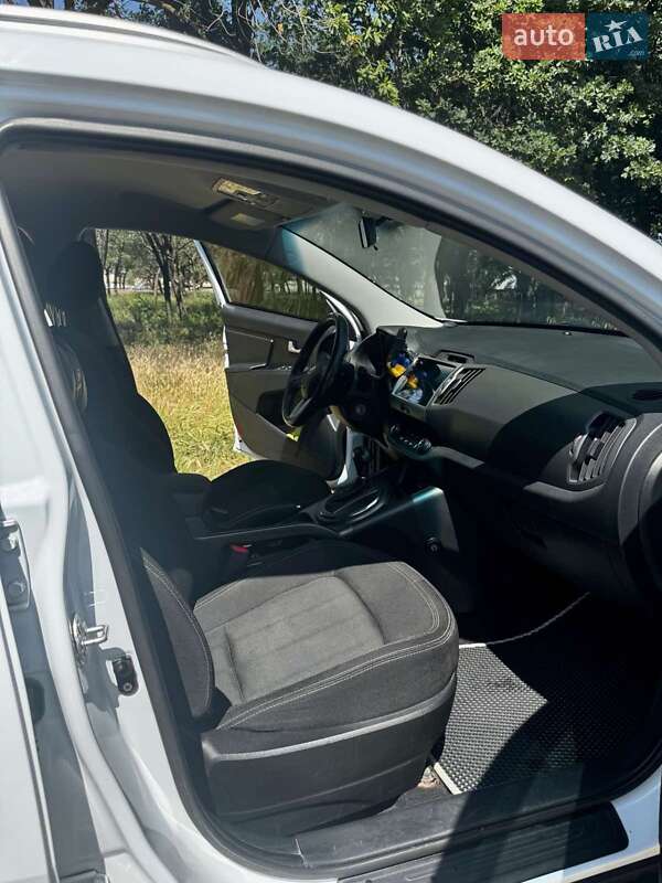 Позашляховик / Кросовер Kia Sportage 2012 в Миколаєві