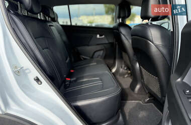 Внедорожник / Кроссовер Kia Sportage 2011 в 