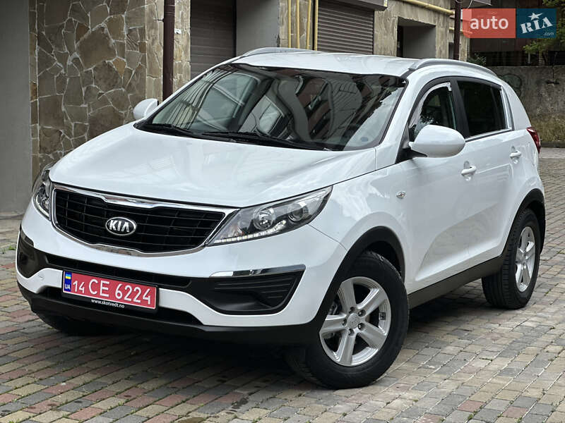 Внедорожник / Кроссовер Kia Sportage 2014 в Надворной