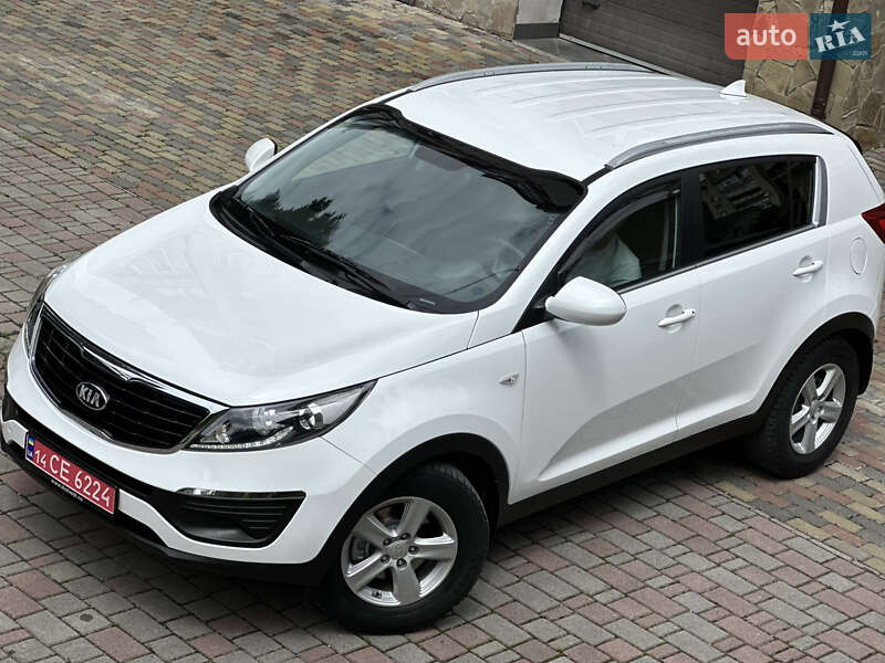 Внедорожник / Кроссовер Kia Sportage 2014 в Надворной