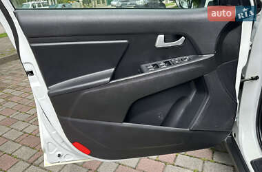 Позашляховик / Кросовер Kia Sportage 2014 в 