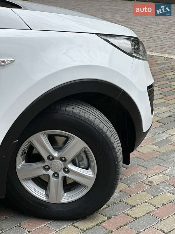 Внедорожник / Кроссовер Kia Sportage 2014 в Надворной