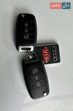 Позашляховик / Кросовер Kia Sportage 2014 в 