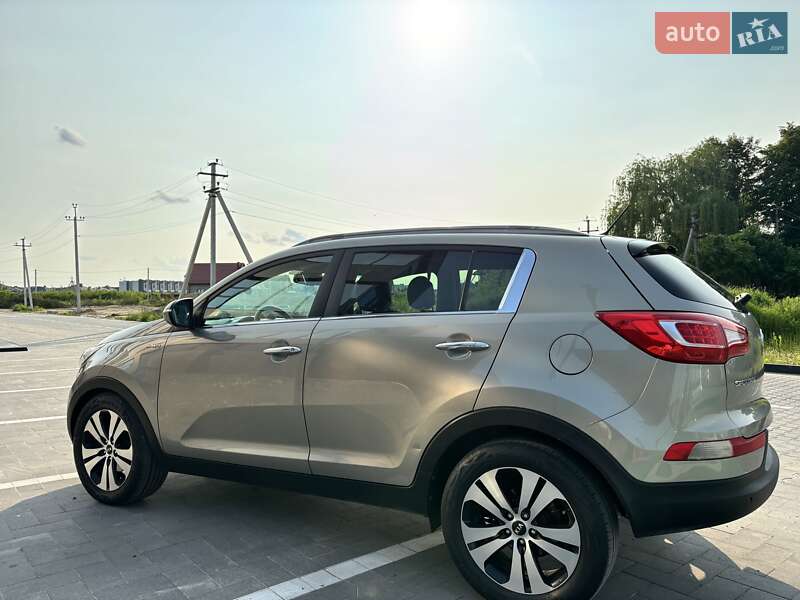 Внедорожник / Кроссовер Kia Sportage 2011 в Луцке