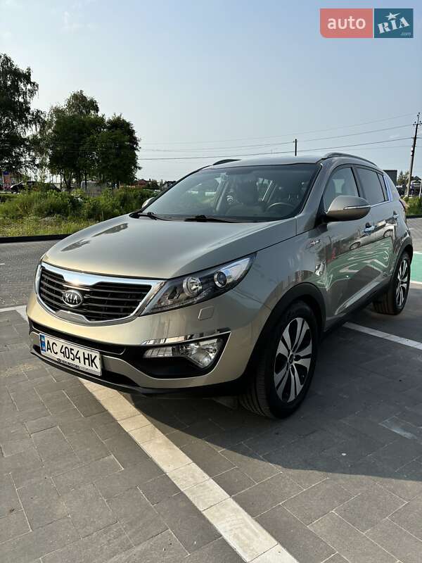 Внедорожник / Кроссовер Kia Sportage 2011 в Луцке