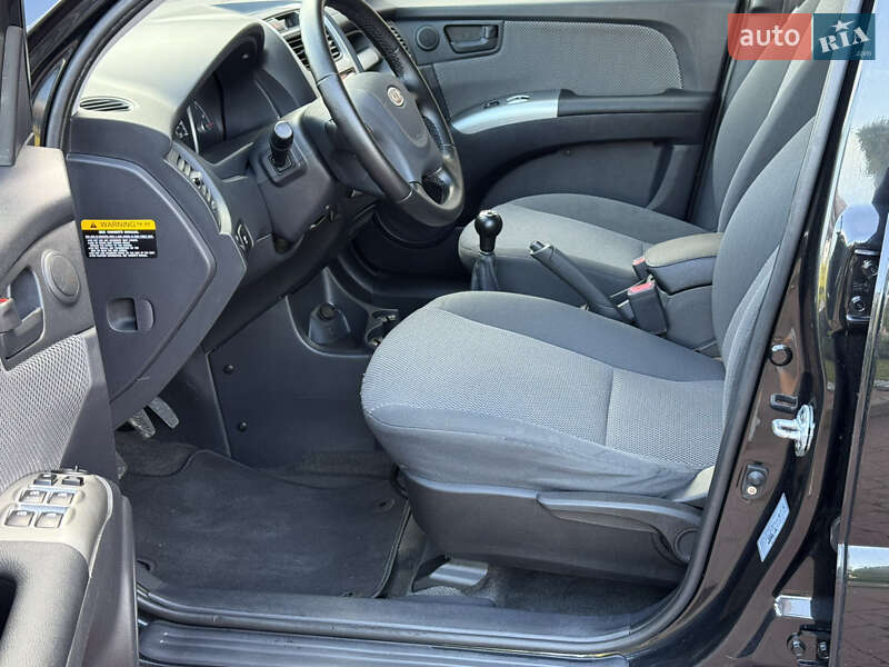 Позашляховик / Кросовер Kia Sportage 2009 в Стрию