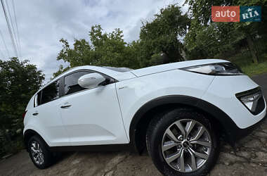 Позашляховик / Кросовер Kia Sportage 2015 в 