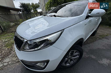 Позашляховик / Кросовер Kia Sportage 2015 в 